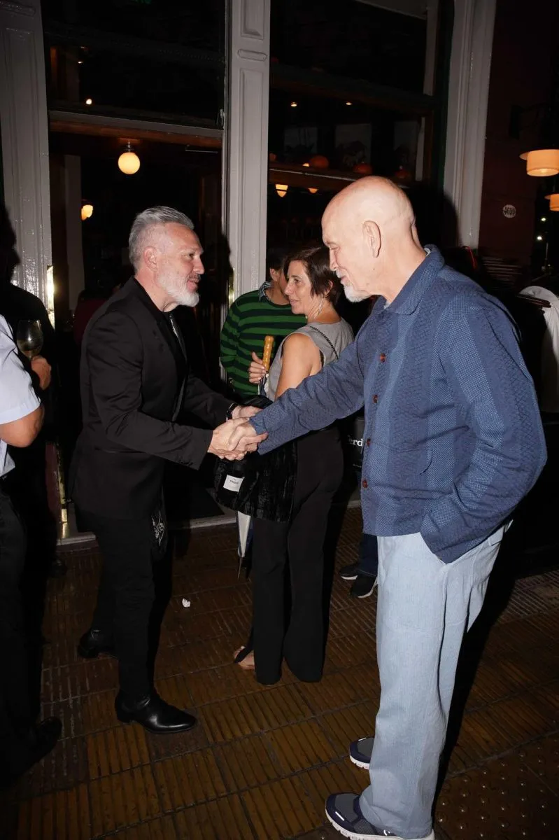 John Malkovich junto a su productor, Diego Kolankowsky