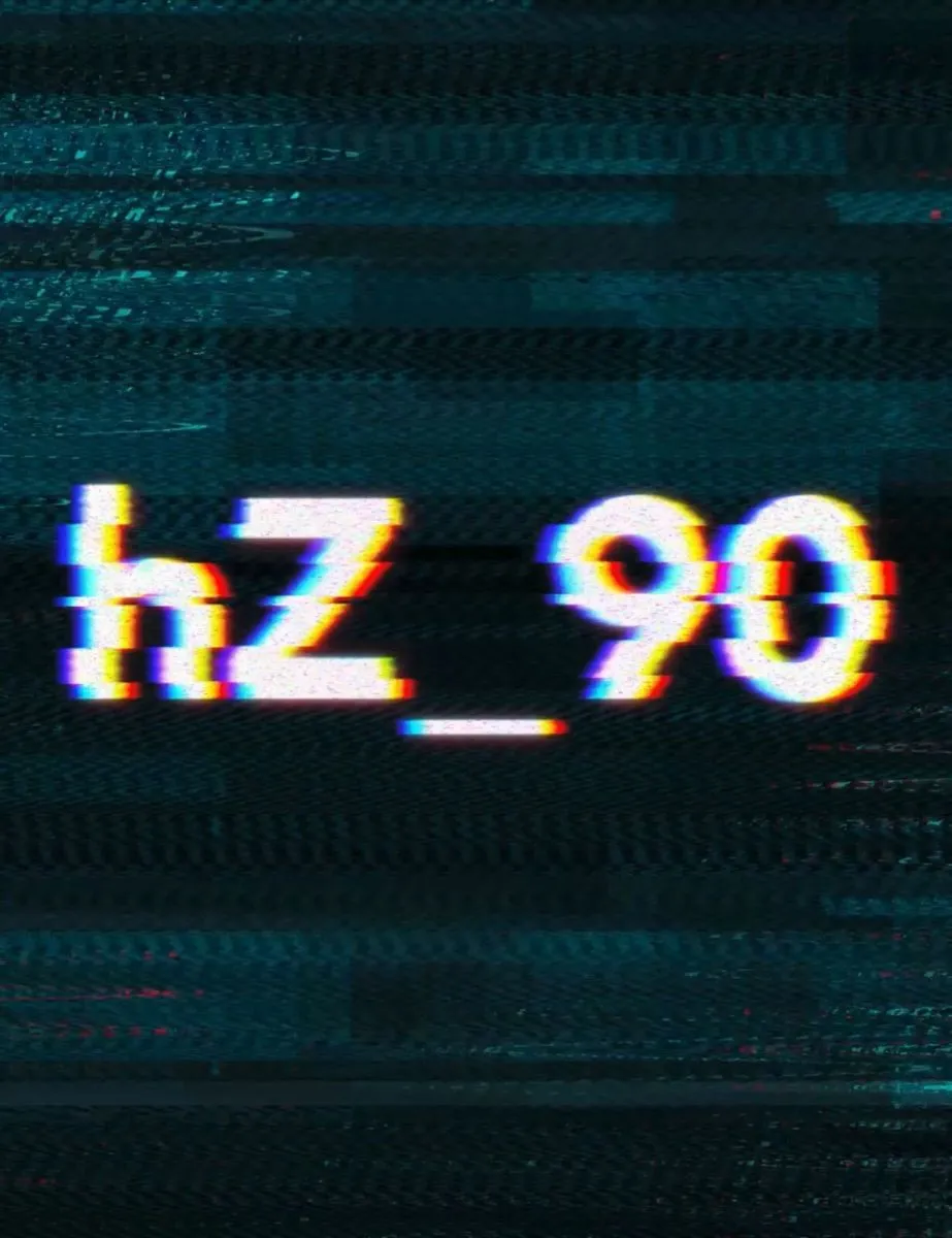 Varias pantallas de la 9 de Julio dicen en simultaneo: “hZ_90” 