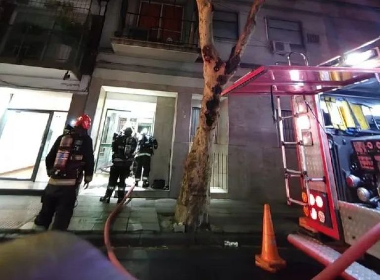Evacuaron un edificio en Almagro por un incendio | HaceInstantes: Toda ...