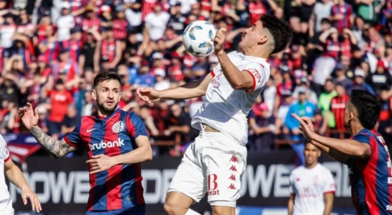 San Lorenzo le empató el clásico a Huracán en la última del partido