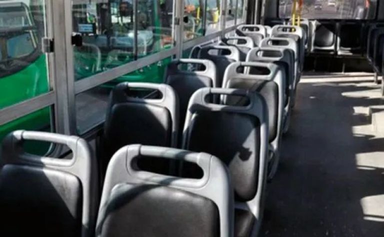Reducen el servicio de colectivos en AMBA por una medida de fuerza ...