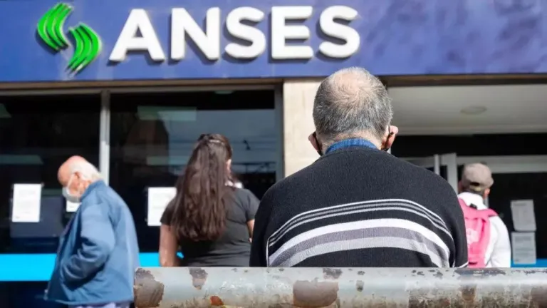 Ley Ómnibus: la fórmula de movilidad jubilatoria se actualizará por inflación