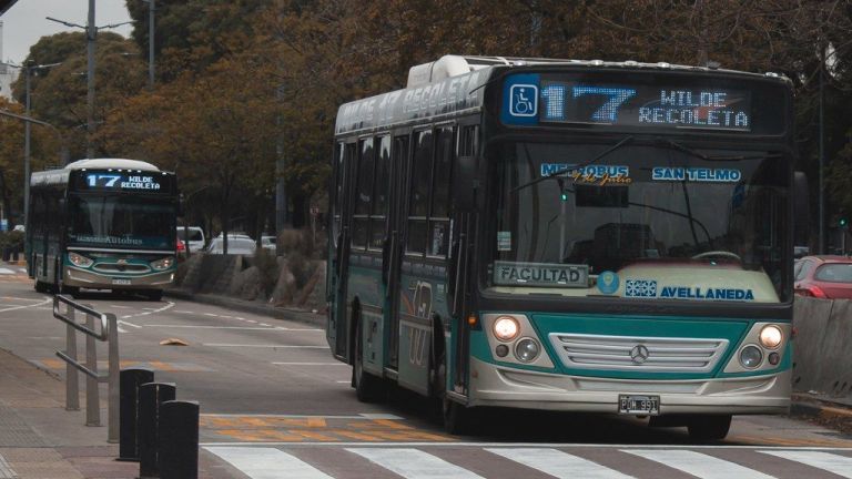 La UTA pospuso el paro de colectivos en AMBA hasta el próximo miércoles ...