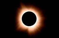  [VIDEO]  Así fue el eclipse solar total que oscureció varias ciudades del mundo