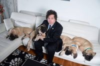 Adorni sobre los perros de Milei: "De la vida privada del presidente no vamos a hablar"