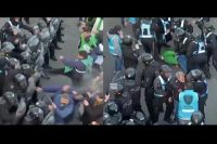 Incidentes entre la Policía y manifestantes de ATE que reclaman por los despidos masivos