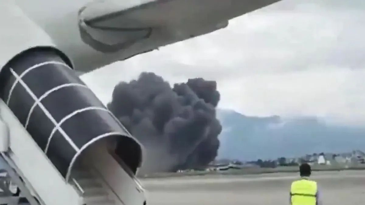 Un avión se estrelló en Nepal, su piloto fue el único sobreviviente y 18 personas murieron