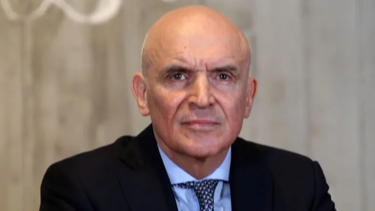 Espert: "Que Fabiola se disculpe por violar la cuarentena mientras la gente se moría" Espert: "Que Fabiola se disculpe por violar la cuarentena mientras la gente se moría"
