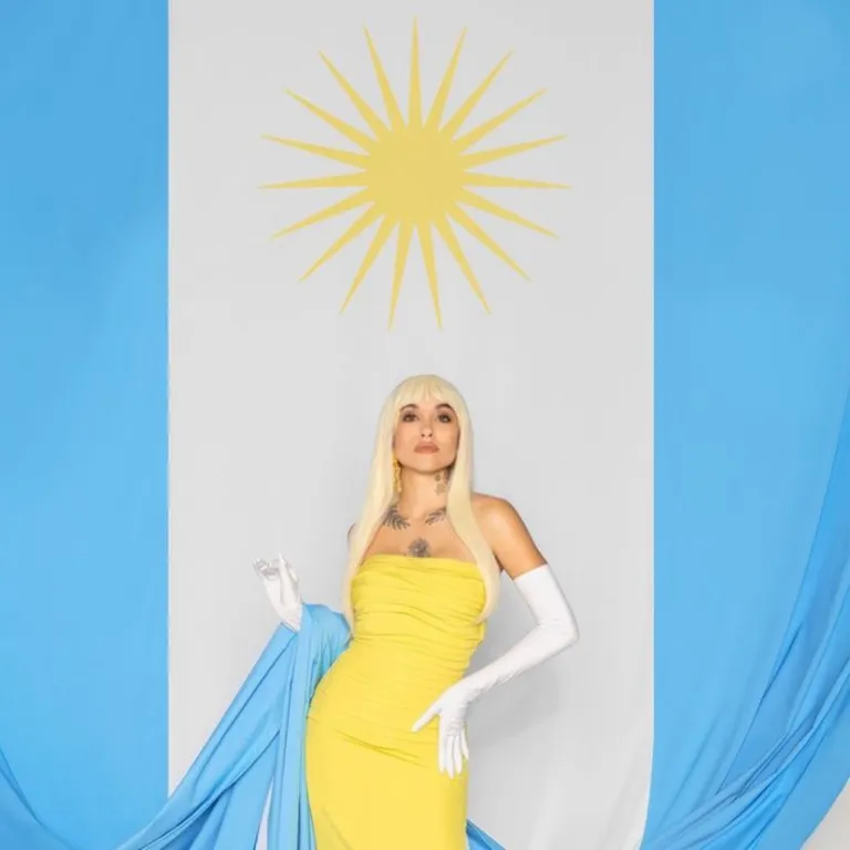 María Becerra posó como Susana Giménez para su vuelta a la televisión