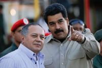 La justicia argentina formalizó la orden de captura de Nicolás Maduro y Diosdado Cabello