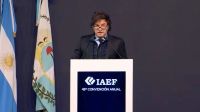 Javier Milei apuntó nuevamente contra Cristina Kirchner en la convención anual del IAEF