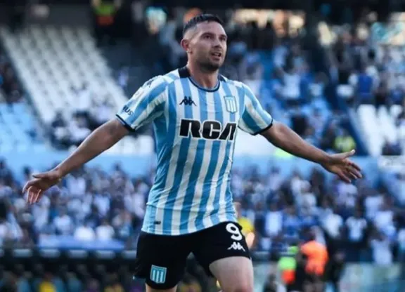 Con la mente en la Libertadores, Racing derrotó a Defensa y Justicia por 4-3