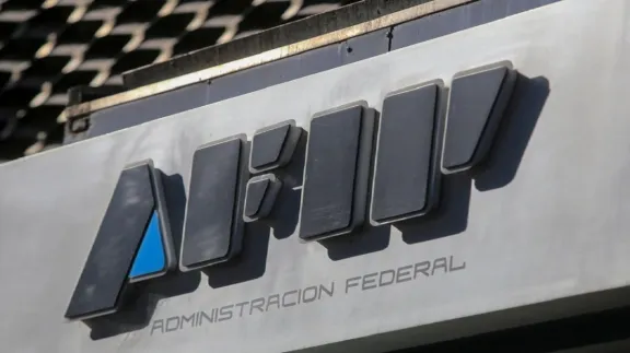 El Gobierno disolvió la AFIP y las dependencias pasarán al Ministerio de Economía
