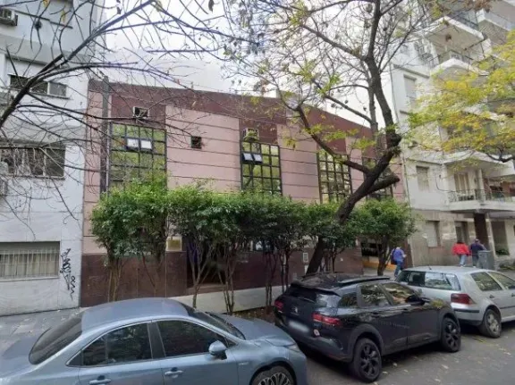 Detienen a dos hombres por abuso sexual en un hotel alojamiento de Palermo