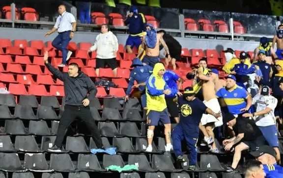 Riquelme sobre los incidentes: "Los barras me ayudaron a calmar a la gente" Riquelme sobre los incidentes: "Los barras me ayudaron a calmar a la gente"