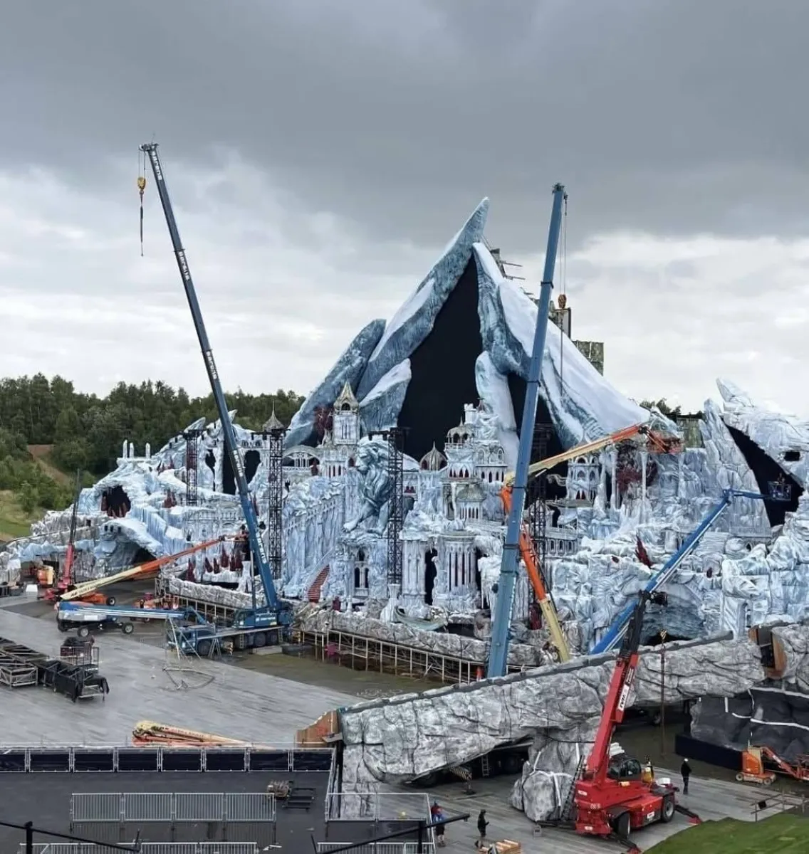 Se incendia el escenario principal de Tomorrowland a horas de su inicio |  HaceInstantes: Toda la información en pocas palabras