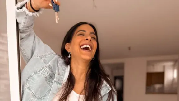 Entre lágrimas y gratitud: Celeste Muriega logró cumplir su sueño de tener su hogar