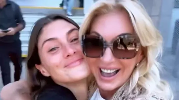 Lola Latorre se recibió de abogada y Yanina mostró el increíble festejo Lola Latorre se recibió de abogada y Yanina mostró el increíble festejo