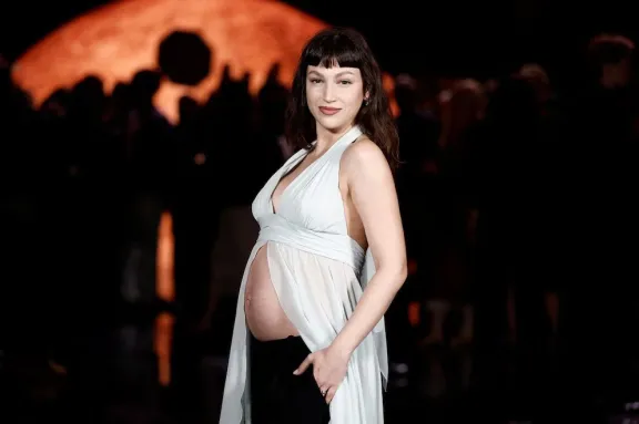Úrsula Corberó deslumbró embarazada en la Semana de la Moda de París Úrsula Corberó deslumbró embarazada en la Semana de la Moda de París