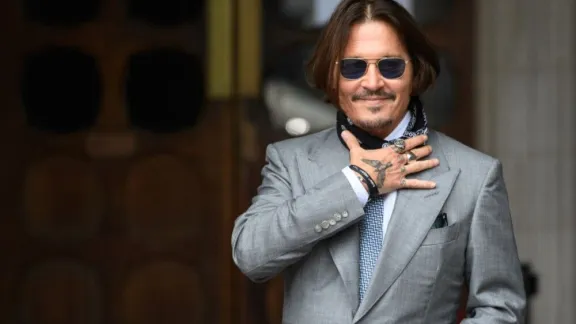 Johnny Depp llega a la Argentina para presentar su nueva película como director