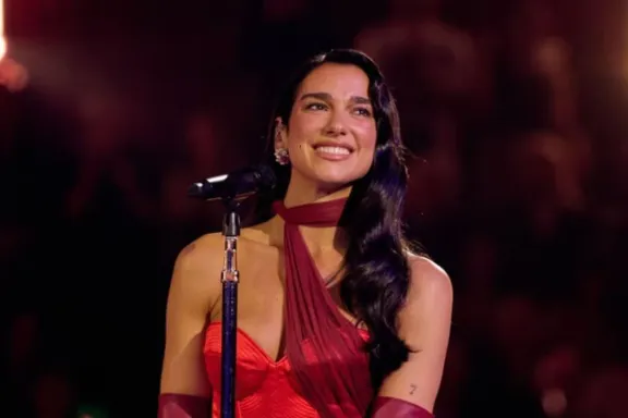 Dua Lipa deslumbró en River y sorprendió al público al cantar un clásico de Soda Stereo