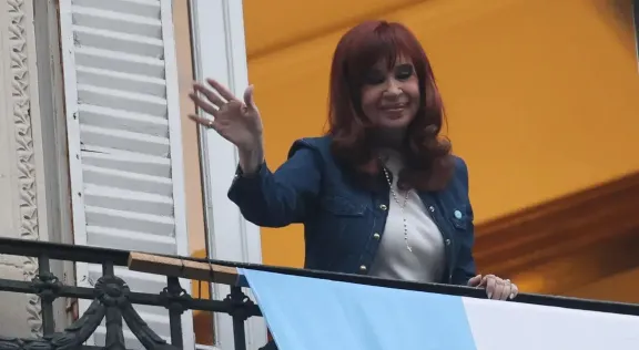 Causa Vialidad: Cristina Kirchner busca frenar el decomiso de bienes de Máximo y Florencia Causa Vialidad: Cristina Kirchner busca frenar el decomiso de bienes de Máximo y Florencia