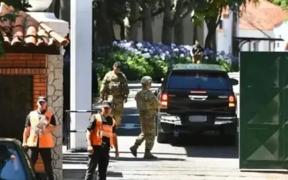 Qué decía la carta del soldado que se suicidó en la Quinta de Olivos