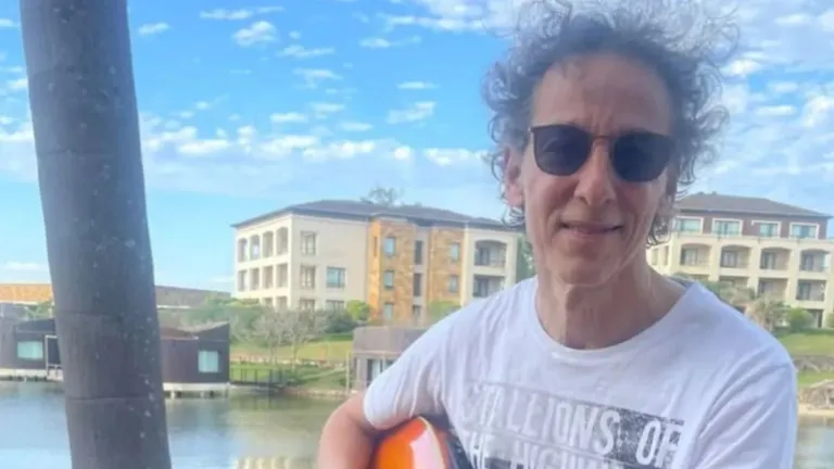 Denuncian a Javier Calamaro por una presunta estafa inmobiliaria en Córdoba: más de 100 familias afectadas