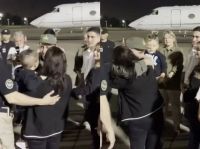 Así fue el esperado reencuentro del gendarme Nahuel Gallo con su familia en Ezeiza