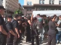 Efectivos de la PFA impidieron que el Foro por la Discapacidad acampe en Plaza de Mayo