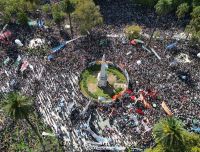 La vigilia que copó Plaza de Mayo y la masiva movilización que se espera en el Día de la Memoria