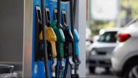 Aumento de combustibles: el litro de nafta súper ya supera los $2.000 y sigue subiendo