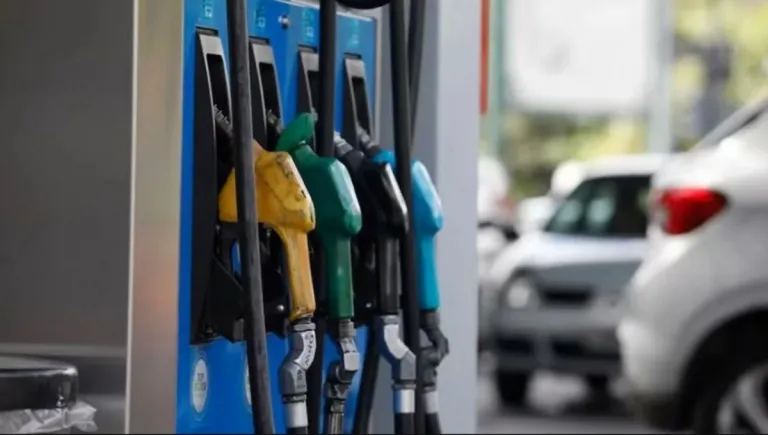Aumento de combustibles: el litro de nafta súper ya supera los $2.000 y sigue subiendo Aumento de combustibles: el litro de nafta súper ya supera los $2.000 y sigue subiendo