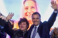 Aseguran que Adorni habría adquirido su casa de Caballito gracias a dos jubiladas y un millonario préstamo