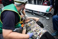 Procesaron a un policía federal por empujar a una jubilada de 82 años en una marcha frente al Congreso