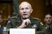 En plena escalada con Irán, el Pentágono anunció la salida del jefe del Ejército de EE.UU.