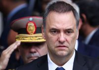 Solicitaron un "historial completo de dominio" sobre inmuebles y salidas del país de Adorni 