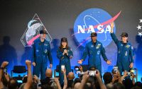 La ovación a los astronautas de la misión Artemis II en el evento de bienvenida organizado por la NASA