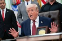 Trump amenaza con destruir infraestructura iraní si fracasa el diálogo