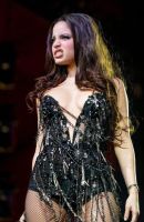 Emilia Mernes se sinceró sobre su paso por Coachella: “Me bajé del show un poco frustrada”