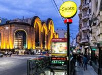 Liberan molinetes de la línea B del subte por el pedido de reincorporación de una trabajadora