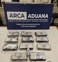 Desarticularon una red narco tras hallar cocaína en encomiendas enviadas desde Ezeiza a Europa