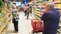 Una familia tipo necesitó más de $860 mil para hacer las compras en abril