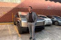 “No hice una fiesta en Olivos”: la defensa del diputado libertario que llegó al Congreso en un Tesla