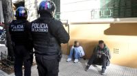 Detuvieron a dos motochorros en Recoleta: habían robado 150 paquetes de figuritas del Mundial