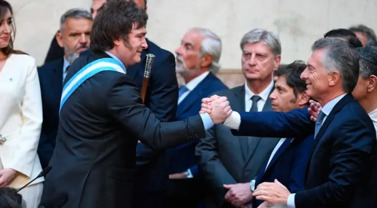 Macri volvió a criticar a Milei y crece la tensión entre el PRO y LLA: “Se ve como un profeta” Macri volvió a criticar a Milei y crece la tensión entre el PRO y LLA: “Se ve como un profeta”