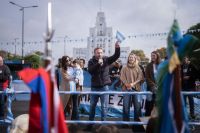 Lomas celebró el 25 de Mayo con una Plaza Grigera colmada y una jornada llena de emoción