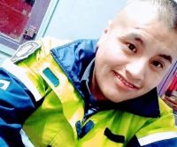 Un delincuente con pedido de captura ingresó a una comisaría armado y mató a un oficial