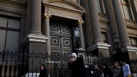 El Gobierno movió fichas para garantizar el pago de deuda de julio
