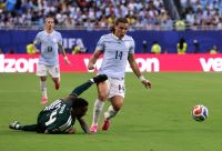 Araújo apareció en el momento justo y salvó a Uruguay de la derrota